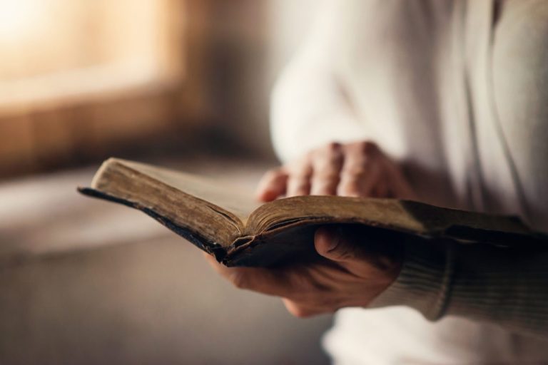 blog apologetics canon 1024×683 blog apologetics canon 1024x683